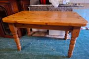 Solid Pine Table Neat