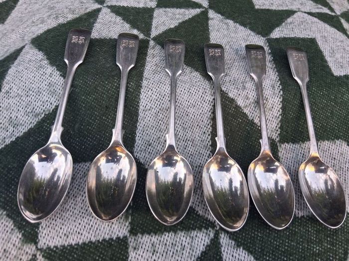 6 X Robert Stebbings Fiddle Pattern Victorian Teaspoons(153 grams)
