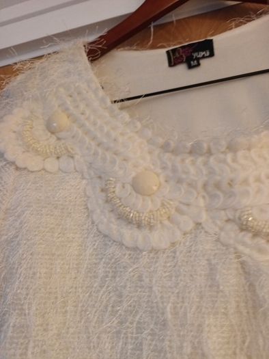 YUMIi  Cream Feather  Dress .  S. M - 12.  NEW - No Tag.