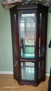 corner display cabinet