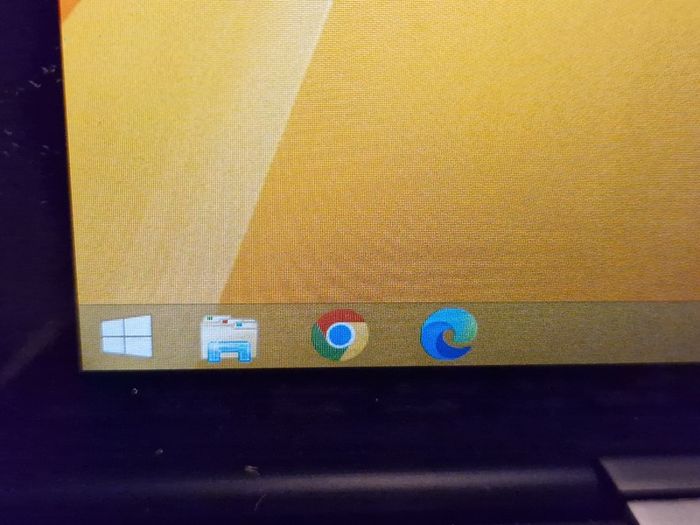ASUS LaptopTablet CN9935, Windows 8, 2GB Ram 64GB HDD, Intel Atom CPU Z3740 1.33GHz in excellent condition