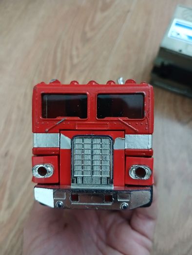 Transformer Optimus G1