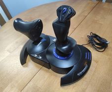 Thrustmaster T.Flight HOTAS flight controller - Playstation/PC compaitble