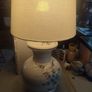 VINTAGE COUNTRY HOUSE Italian CERAMIC table LAMP with shade in working order. Image 7