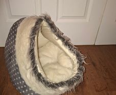 Brand NEW Zooplus cat/small dog bed