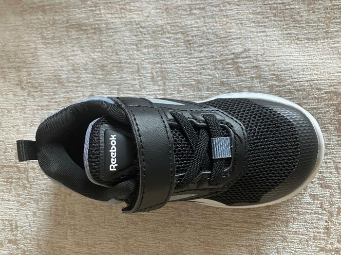 Boys shoes