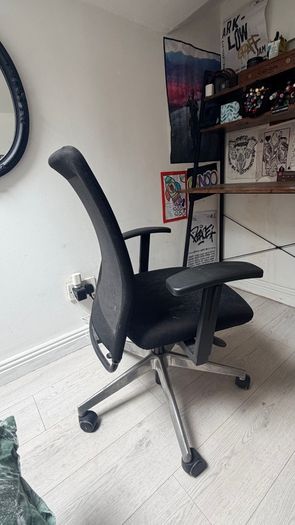 Office chair, office desk and storage unit, free to good home