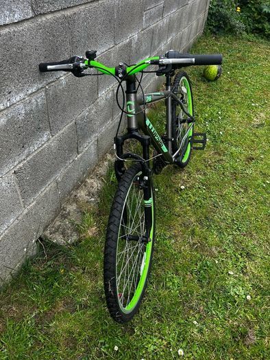 Leopard 26 mountain bike