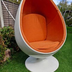 Egg Pod Chair