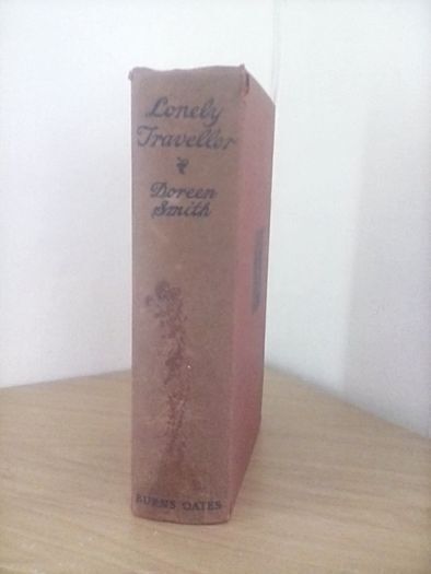 Lonely Traveller by Doreen Smith (HQ443)