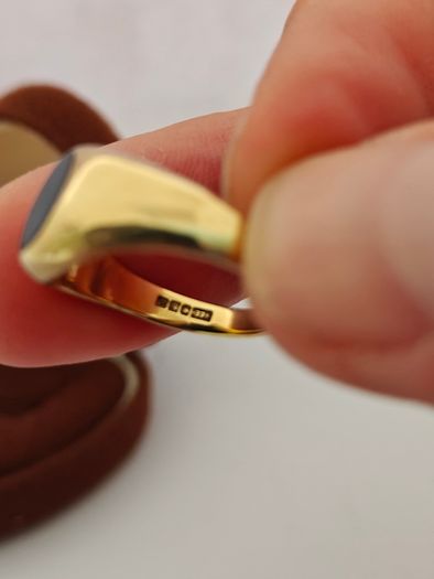 9ct Gold Ring - Size P - Fully Hallmarked
