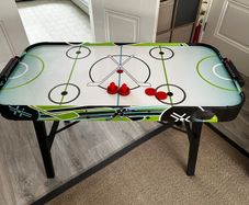 Air Hockey Table