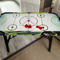Air Hockey Table
