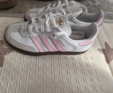 Girls Gazelle adidas trainers size 12 uk