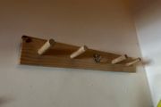 Rack with knobs, oak
