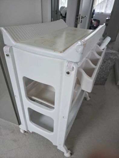 Changing table