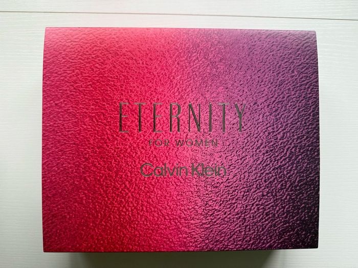 Brand new Calvin Klein Eternity Eau de Parfum For Women Gift Set