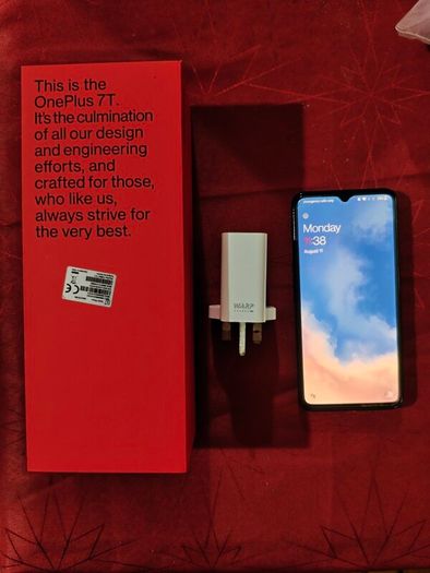 OnePlus 7T with original box and charger