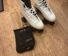 Roller-skates