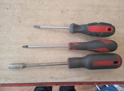 3 screwdrivers