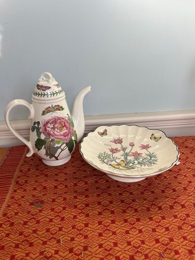Florabunda raised Fruit Dish & Coffee Pot