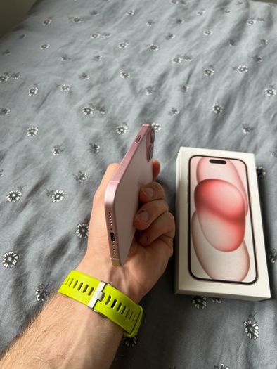 iPhone 15 Pink 128GB Unlocked Box Included