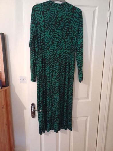 NEW Green & Black Dress