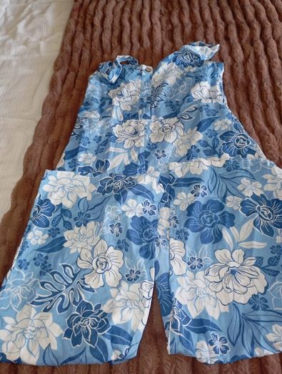 Bundle of women's clothes