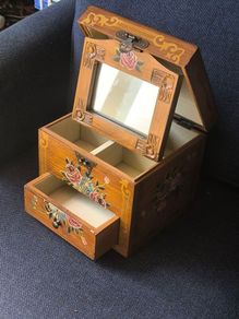 jewellery box