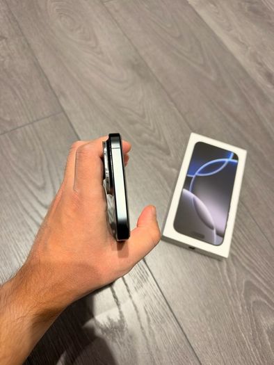 Apple iPhone 16 Pro Max 512GB Black Titanium + Free extras