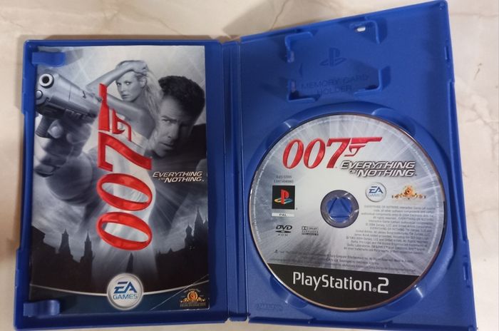 James Bond PS2
