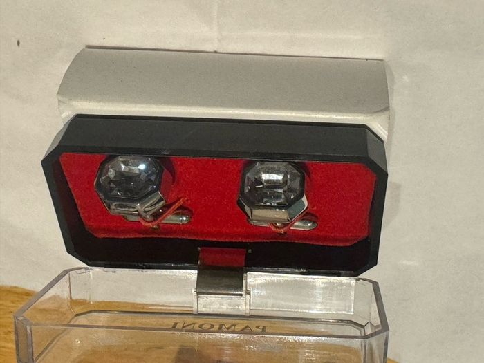 cufflinks