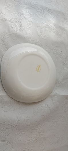 Aer lingus ,arklow ashtray change tray ,hard to come by ,collectors item, arklow ,condition good, sold as seen.