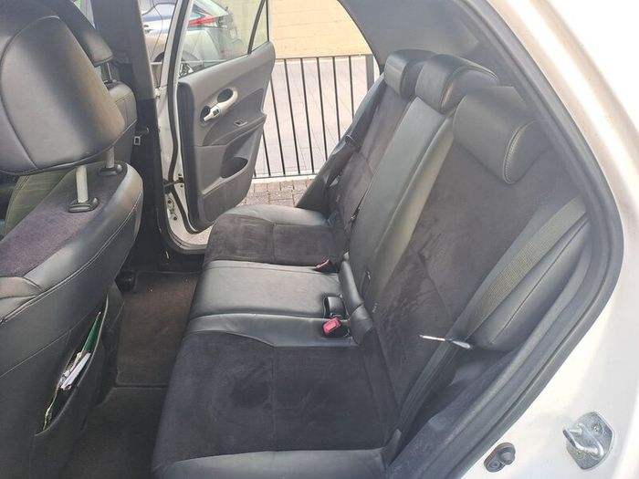 Toyota Auris  Hybrid T-Siprit Cvt