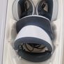 Ps vr2 headset and controllers set Image 5