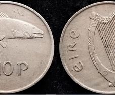 [#1042] - Ireland 1975 | 10 Pence | Irish 10p | Salmon | KM.23