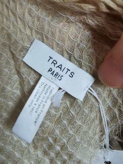 BNWT - Traits Paris cotton designer shawl/wrap