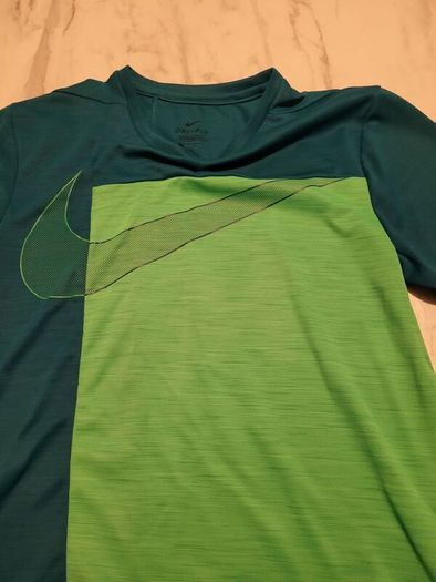 mens nike tshirt