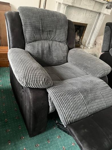 3 piece suite: sofa & 2 recliners