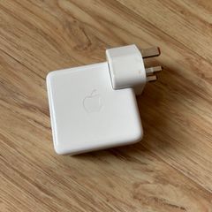 Apple 61W USB-C Power Adapter (A1718)