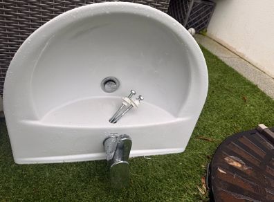 FREE basin and taps