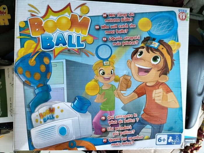 3 games, boom ball, puff ball and magicians kit