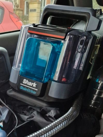 Shark StainStriker - Wet / Dry Vacuum