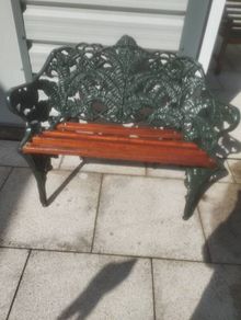 "Coalbrookdale" garden bench