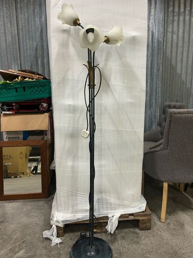 Floor lamp
