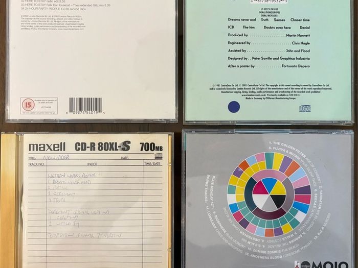 Four New Order Cad including blank CD with very rare recordings. Five euro each.