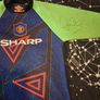 Handsigned Peter Schmeichel Manchester United 1994-96 goalkeeper jersey Image 2