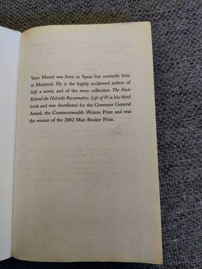 Life of Pi by Yann Martel Man Booker Prize winner 2002 in good condition with some signs of wear on the cover see photos FREE STANDARD POSTAGE INCLUDED