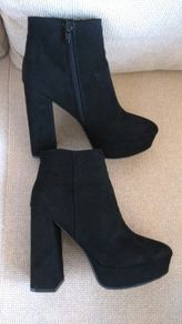 Black NEW LOOK platform  ankle boots, excellent condition