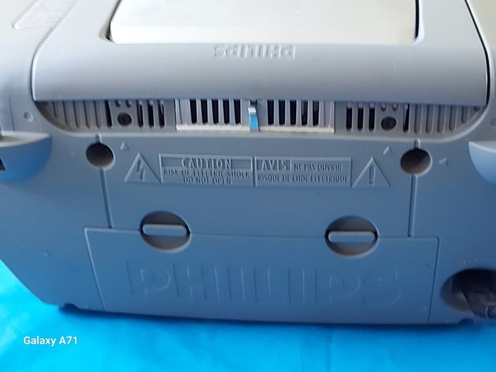 PHILIPS CD Radio Cassette Recorder Model AZ1008, Radio is excellent, great volume, CD Tape not working